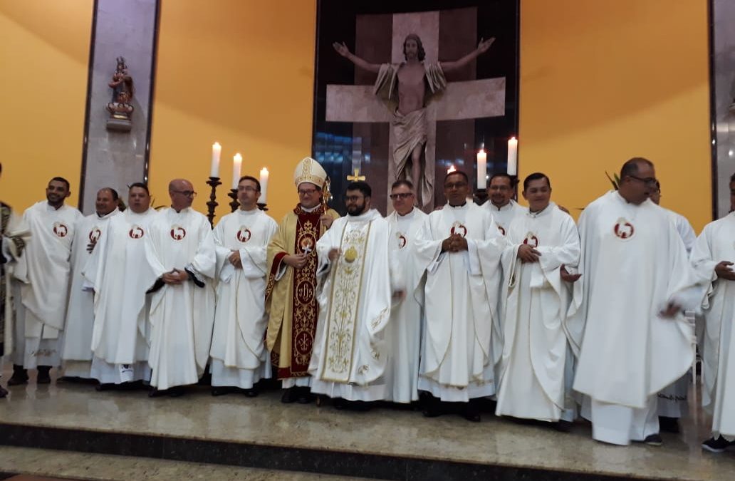 “O Senhor te abençoe na caminhada de fé, de esperança e de caridade”, disse dom Vitall na ordenação presbiteral, em Marabá.