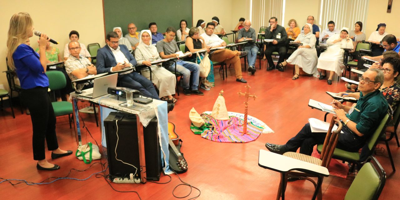 Religiosos participam de Seminário sobre Gestão