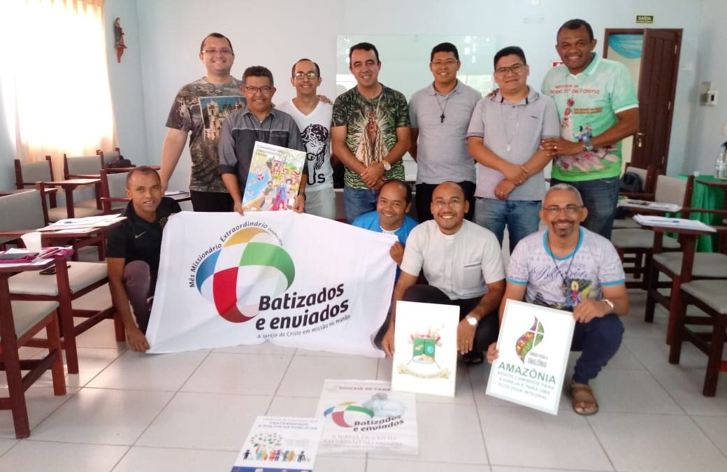Padres com até dez anos de ministério têm encontro com bispo de Cametá.