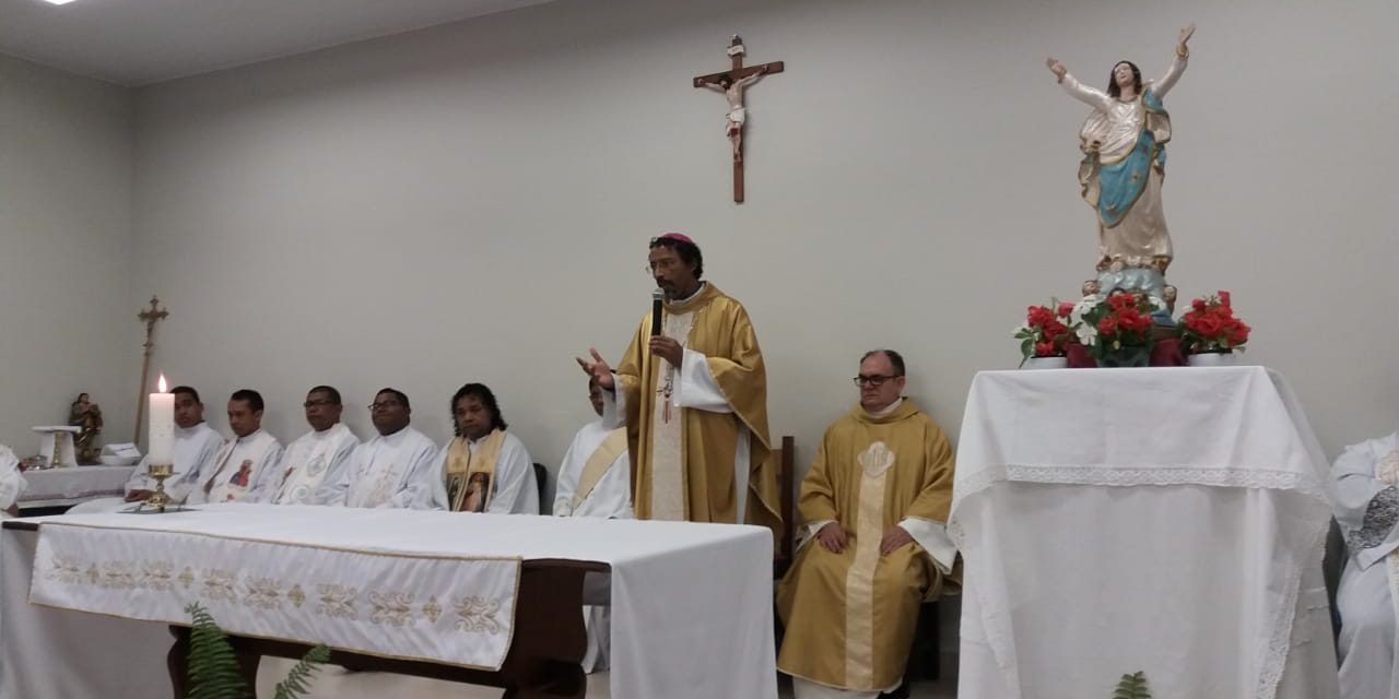 Seminaristas de Ponta de Pedras celebram padroeira e recebem ministério