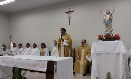 Seminaristas de Ponta de Pedras celebram padroeira e recebem ministério