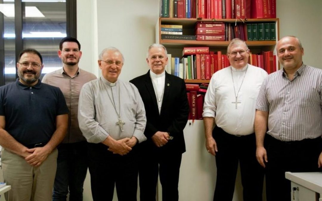 Dom Carlos Verzeletti participa de reunião da Comissão de Liturgia da CNBB