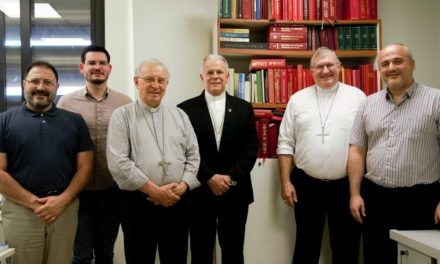 Dom Carlos Verzeletti participa de reunião da Comissão de Liturgia da CNBB