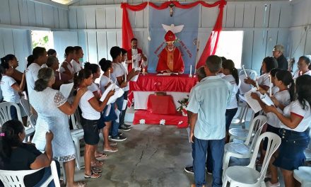 Bispo de Marabá confere Sacramento da Crisma em final de semana de visitas pastorais