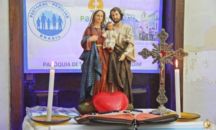 No dia de Santa Dulce dos Pobres, Pastoral Familiar propõe Hora Santa da Família