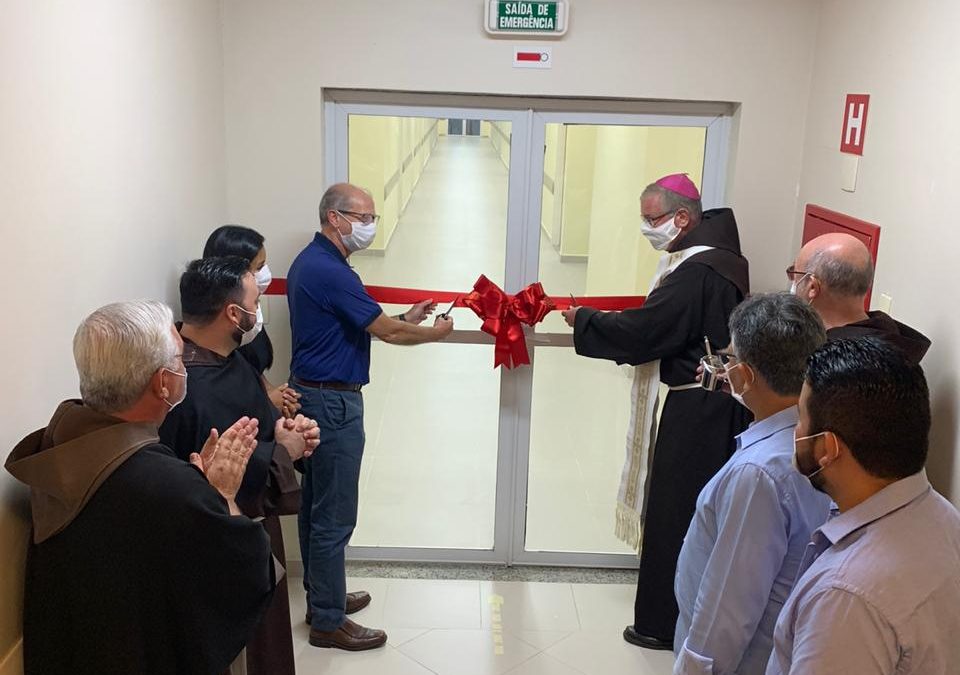 Nova ala é inaugurada em hospital em Juruti/PA, e Dom Bernardo recebe o título de Cidadão Jurutiense