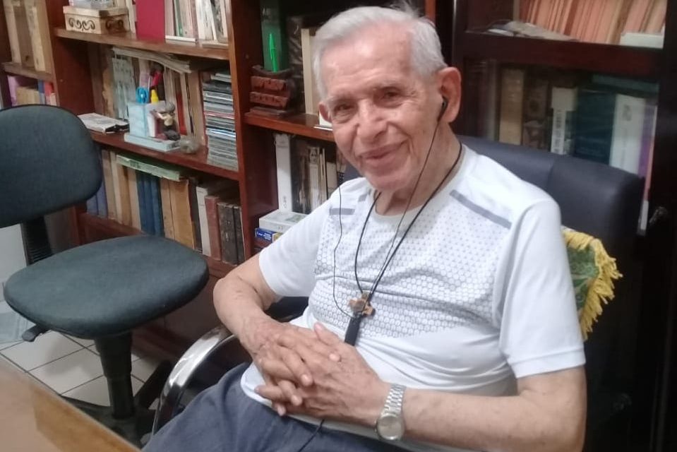 Com 96 anos, o bispo emérito de Limoeiro do Norte (CE), Dom Manuel Edmilson, dá exemplo de unidade na participação na 58ª AG CNBB