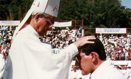 Dom Alberto Taveira celebra 30 anos de Episcopado