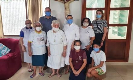 Bispo da Diocese de Óbidos visita hospital no município de Alenquer (PA), no dia mundial do enfermo.