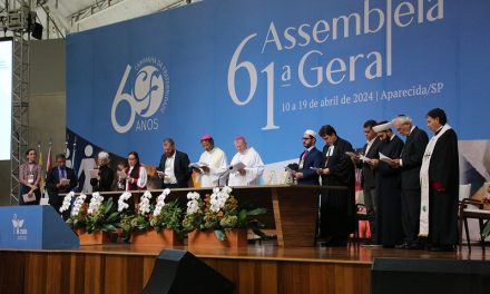61ª AG CNBB: LÍDERES DE NOVE CONFISSÕES RELIGIOSAS CELEBRAM O DIÁLOGO E O ECUMENISMO EM ATO INTER-RELIGIOSO