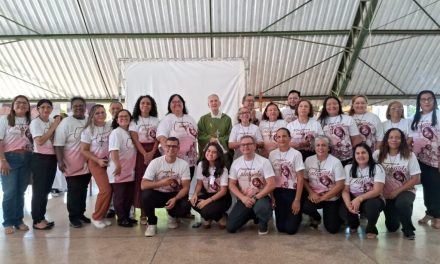 DIOCESE DE MACAPÁ REALIZA ENCONTRO CATEQUÉTICO COM INSTITUIÇÃO DOS PRIMEIROS MINISTROS DA CATEQUESE