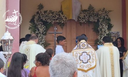 DIOCESE DE CAMETÁ REALIZA ABERTURA DA PORTA SANTA DO JUBILEU “PEREGRINOS DE ESPERANÇA 2025”