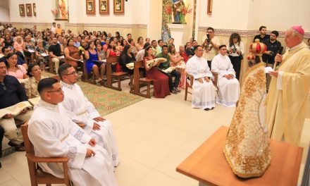 QUATRO DIÁCONOS TRANSITÓRIOS SÃO ORDENADOS NA DIOCESE DE ÓBIDOS