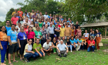 MAIS DE 200 PESSOAS PARTICIPAM DE FORMAÇÃO SOBRE A CF 2025 NA ARQUIDIOCESE DE SANTARÉM