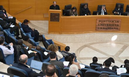 DOM VALDIR APRESENTA A COMUNICAÇÃO DESENVOLVIDA PELA CNBB EM ENCONTRO DO DICASTÉRIO PARA A COMUNICAÇÃO DO VATICANO