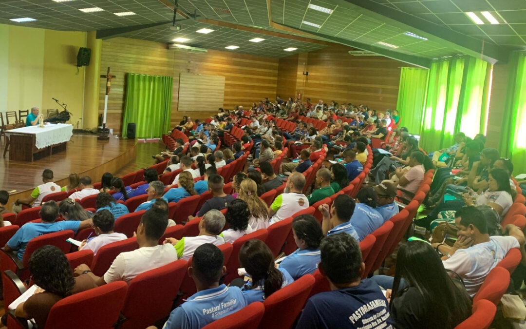 DIOCESE DE CASTANHAL REALIZA ENCONTRO DE FORMAÇÃO PASTORAL FAMILIAR COM CERCA DE 250 PARTICIPANTES