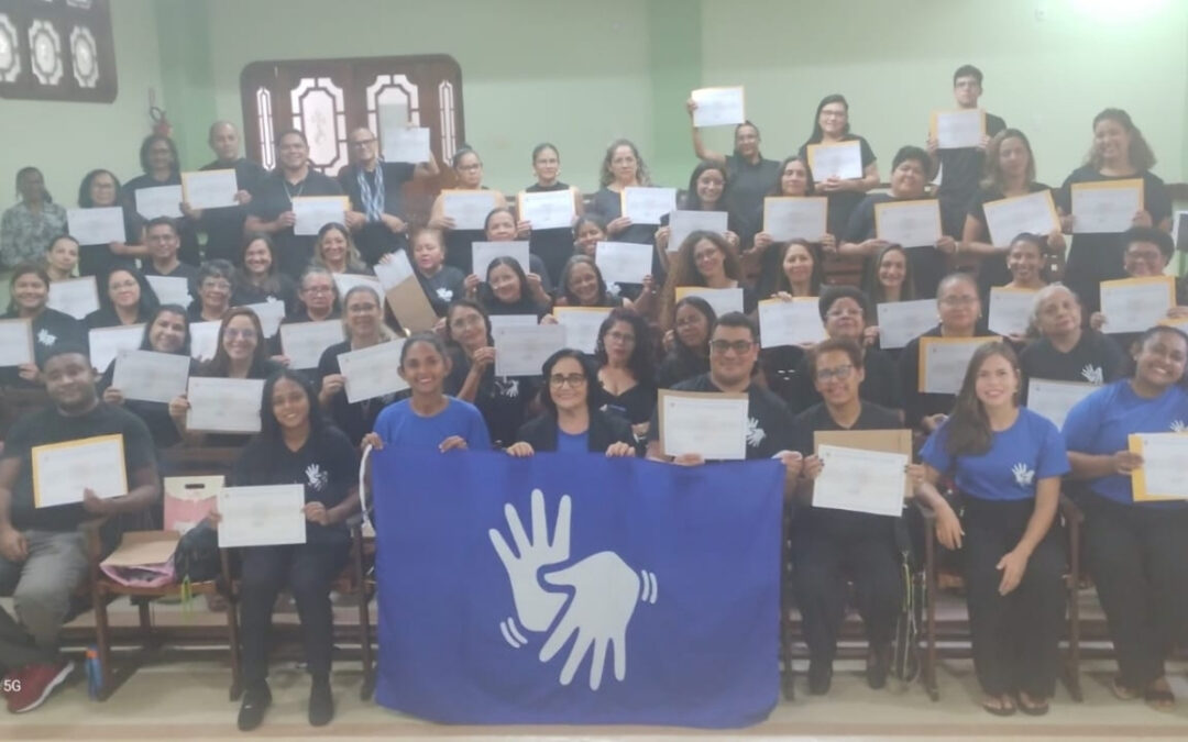 ARQUIDIOCESE DE BELÉM FORMA 62 AGENTES DE PASTORAIS NO CURSO DE LIBRAS EM PARCERIA COM O INSTITUTO FELIPE SMALDONE E FACULDADE CATÓLICA DE BELÉM