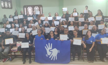 ARQUIDIOCESE DE BELÉM FORMA 62 AGENTES DE PASTORAIS NO CURSO DE LIBRAS EM PARCERIA COM O INSTITUTO FELIPE SMALDONE E FACULDADE CATÓLICA DE BELÉM