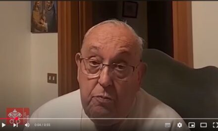 VÍDEO INEDITO: PAPA FRANCISCO FALA AOS JOVENS “APRENDAM A ESCUTAR, ISSO AJUDA A PAZ”