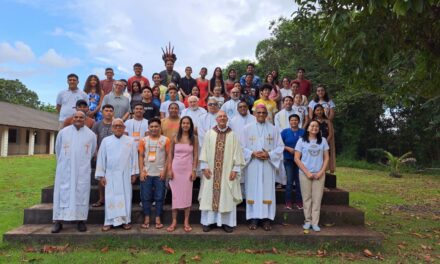ENCONTRO DO REGIONAL NORTE 2 DA CNBB FORTALECE OS PRIMEIROS PASSOS PARA CRIAÇÃO DA PASTORAL DE JOVENS INDÍGENAS