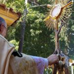 ARQUIDIOCESE DE BELÉM CELEBRA CORPUS CHRISTI NO GINÁSIO DO MANGUEIRINHO