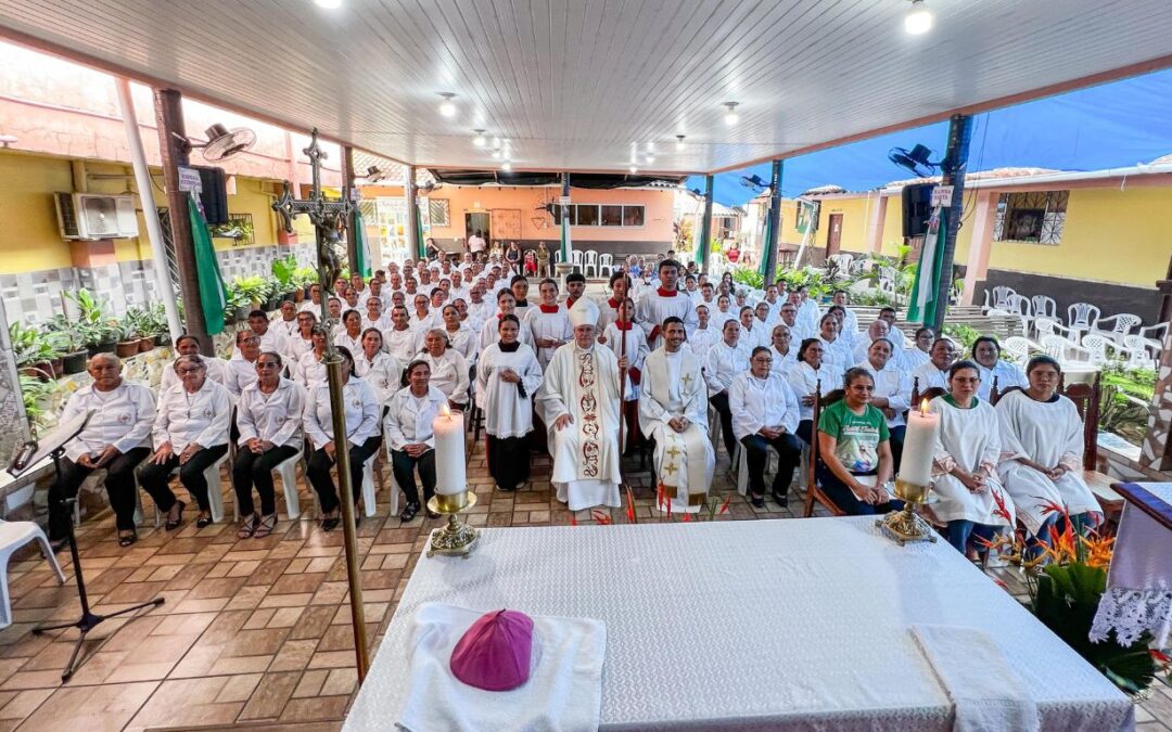 DOM BERNARDO JOHANNES INSTITUI E RENOVA 88 MINISTROS EM TERRA SANTA 