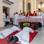 ORDENAÇÃO DIACONAL DE ELIAKIM ALVAREZ E ALESSANDRO SALES É CELEBRADA NA CATEDRAL DE XINGU-ALTAMIRA