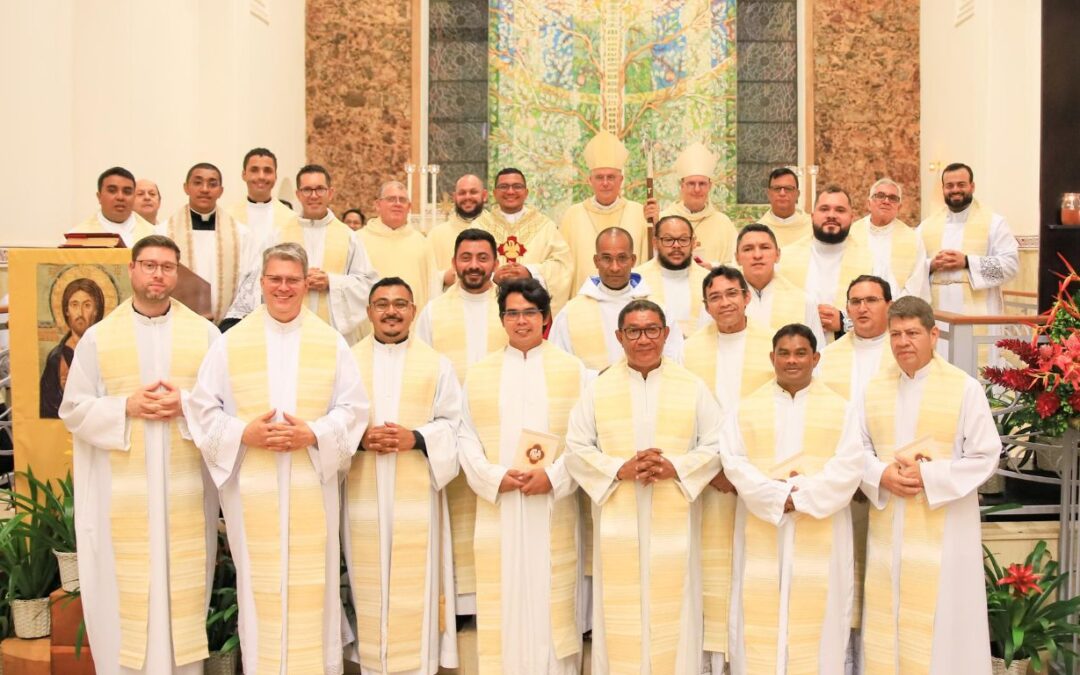 ORDENAÇÃO SACERDOTAL ACONTECE DURANTE FESTEJOS DE SANT´ANA NA DIOCESE DE ÓBIDOS