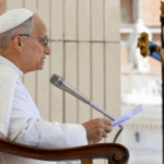 A CURA DA COMUNICAÇÃO: PAPA LEÃO XIV REFLETE SOBRE A ABERTURA AO MUNDO EM CATEQUESE JUBILAR