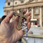 ANGELUS: PAPA LEÃO XIV EXPRESSA SOLIDARIEDADE ÀS VÍTIMAS DE TUFÃO NA ÁSIA E ANUNCIA DECLARAÇÃO DE SÃO JOHN HENRY NEWMAN COMO DOUTOR DA IGREJA