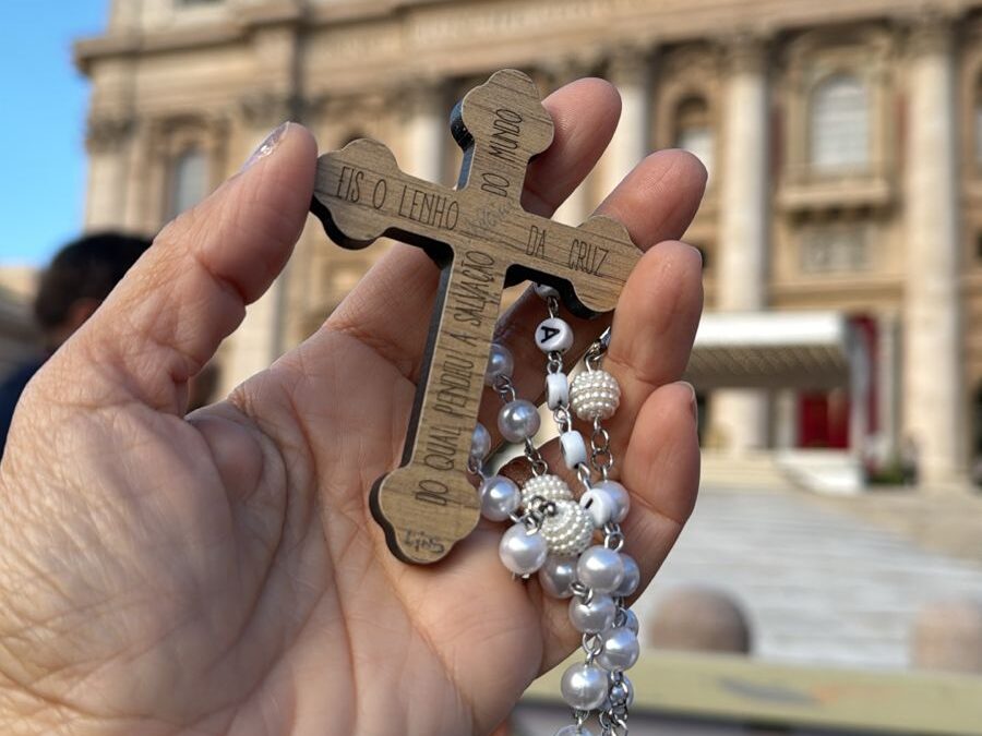 ANGELUS: PAPA LEÃO XIV EXPRESSA SOLIDARIEDADE ÀS VÍTIMAS DE TUFÃO NA ÁSIA E ANUNCIA DECLARAÇÃO DE SÃO JOHN HENRY NEWMAN COMO DOUTOR DA IGREJA