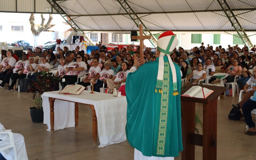 CATEQUISTAS SE REÚNEM EM ENCONTRO CATEQUÉTICO DA DIOCESE DE MACAPÁ PARA APROFUNDAMENTO DA INICIAÇÃO À VIDA CRISTÃ