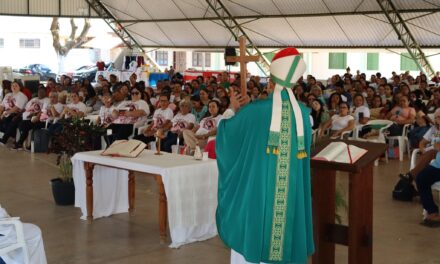 CATEQUISTAS SE REÚNEM EM ENCONTRO CATEQUÉTICO DA DIOCESE DE MACAPÁ PARA APROFUNDAMENTO DA INICIAÇÃO À VIDA CRISTÃ