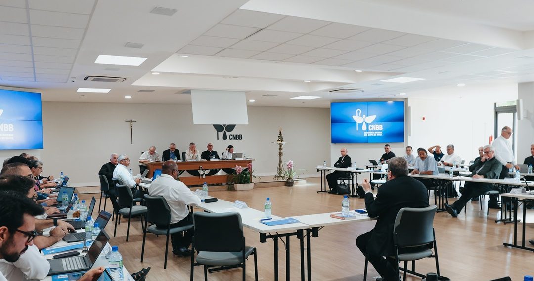 EM REUNIÃO DO CONSELHO EPISCOPAL PASTORAL, BISPOS ESTUDAM AS ANÁLISES DE CONJUNTURA SOCIAL E ECLESIAL