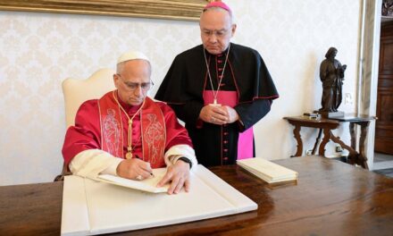 A FORÇA TRANSFORMADORA DO AMOR AOS POBRES: “DILEXI TE” DO PAPA LEÃO XIV GUIA A IGREJA PARA UM NOVO OLHAR