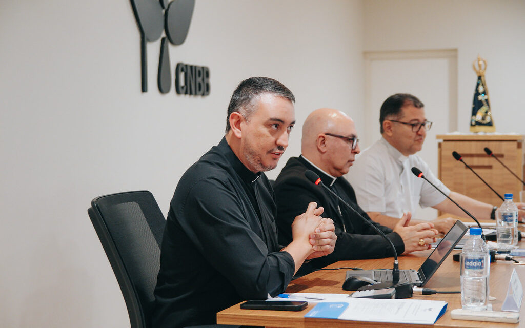 SECRETÁRIOS EXECUTIVOS DOS REGIONAIS DA CNBB PARTICIPAM DE ENCONTRO NA SEDE DA CONFERÊNCIA, EM BRASÍLIA