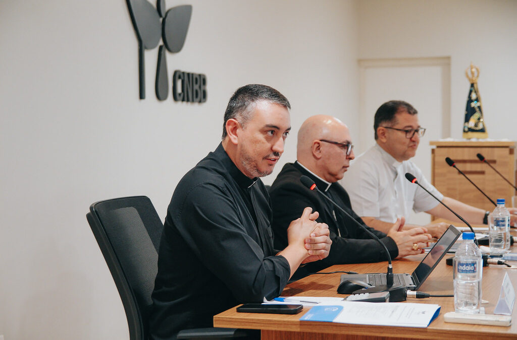 SECRETÁRIOS EXECUTIVOS DOS REGIONAIS DA CNBB PARTICIPAM DE ENCONTRO NA SEDE DA CONFERÊNCIA, EM BRASÍLIA