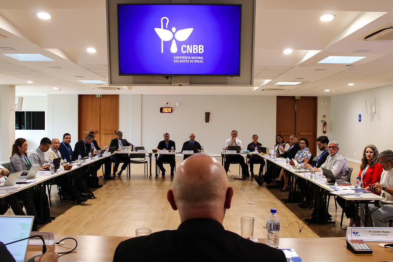 SECRETÁRIOS DOS REGIONAIS ESTUDAM REALIDADE ATUAL DA IGREJA E A PROPOSTA PARA AS DIRETRIZES DA AÇÃO EVANGELIZADORA