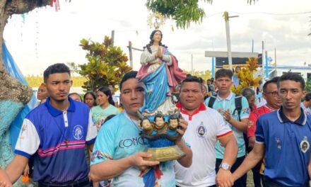 DIOCESE DE CAMETÁ REALIZA CÍRIO FLUVIAL DE NOSSA SENHORA DA CONCEIÇÃO EM MOCAJUBA