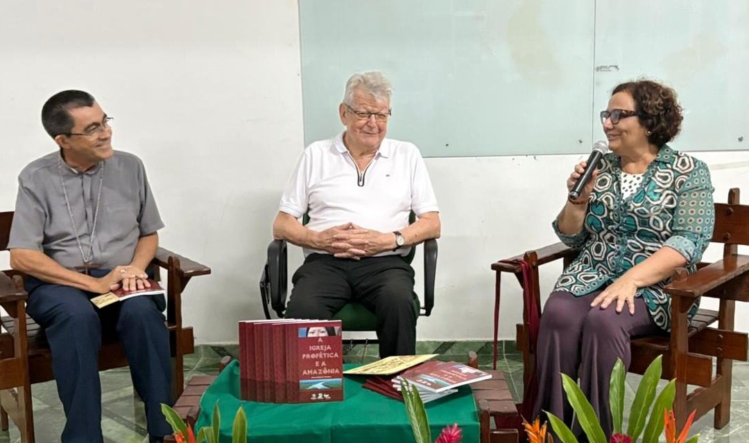 DOM ERWIN LANÇA LIVRO SOBRE PROFECIA E MISSÃO DA IGREJA NA AMAZÔNIA