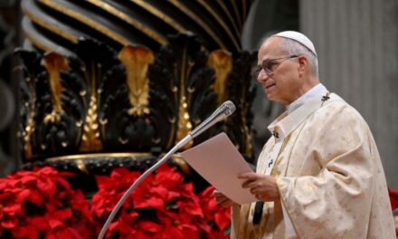 NA SONELIDADE DE NATAL LEÃO XIV ECOOU QUE “A PAZ PROMETIDA JÁ SE ENCONTRA ENTRE NÓS”
