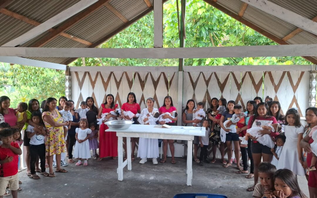 FÉ, BATISMOS E CASAMENTOS SELAM A PRESENÇA DA PRELAZIA DE ITAITUBA NA ALDEIA MUIUÇUZINHO, TERRA MUNDURUKU