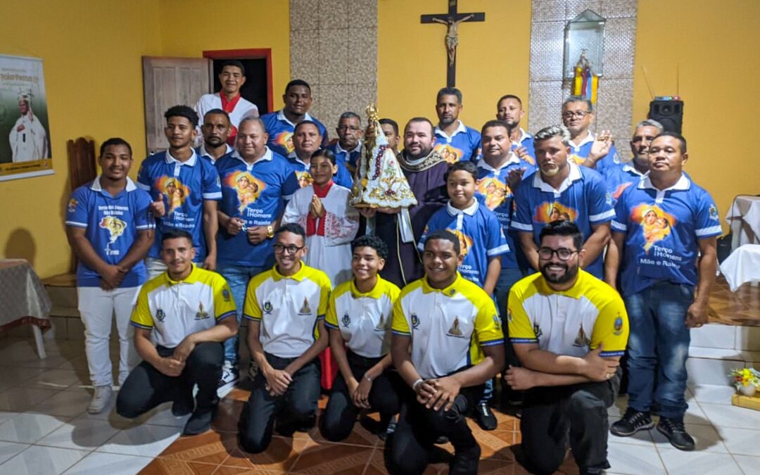 MOVIMENTO TERÇO DOS HOMENS DA COMUNIDADE DIVINO ESPÍRITO SANTO DA DIOCESE DE ABAETETUBA CELEBRA 11 ANOS DE COMPROMISSO