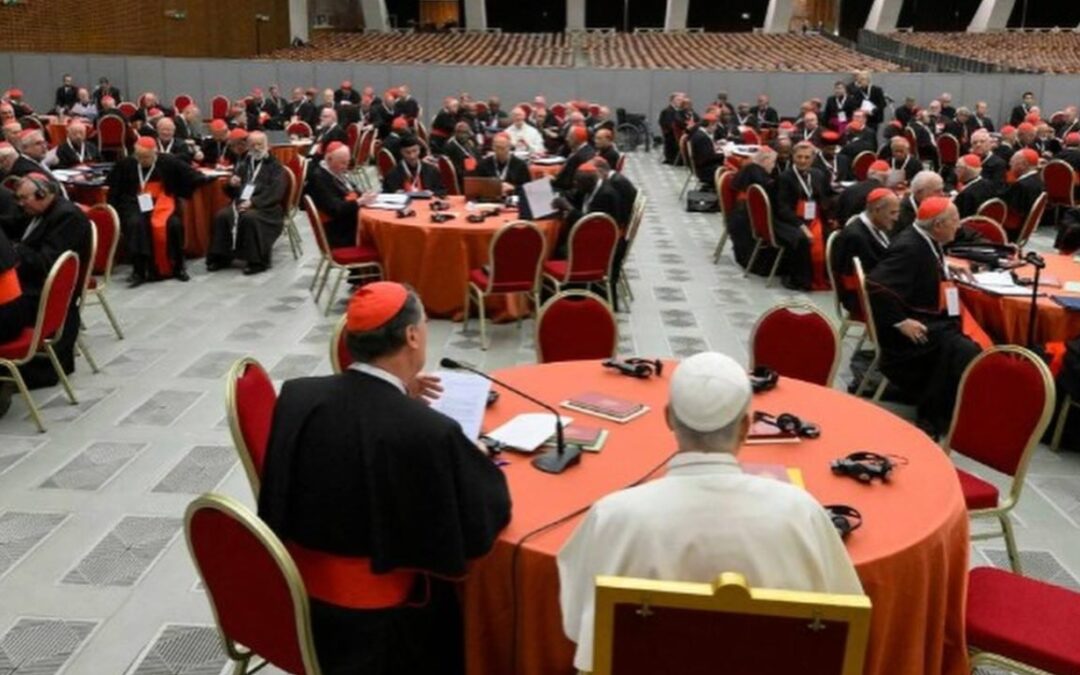 VOCÊ SABE O QUE É CONSISTORIUM PAPAL?