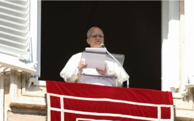 PAPA LEÃO XIV DESTACA CONFIANÇA EM DEUS, ABERTURA AO OUTRO E COMPROMISSO COM A PAZ NO ANGELUS