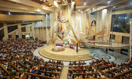 DOM CARLOS VERZELETTI CONVOCA À CONVERSÃO NA MISSA DE CINZAS E DESAFIA FIÉIS SOBRE A CRISE DA MORADIA