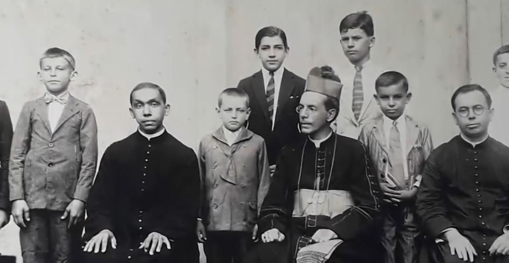 A BUSCA POR UM MILAGRE PARA TORNAR O EX-ARCEBISPO DE BELÉM O ‘VENERÁVEL DOM LUSTOSA’ EM SANTO