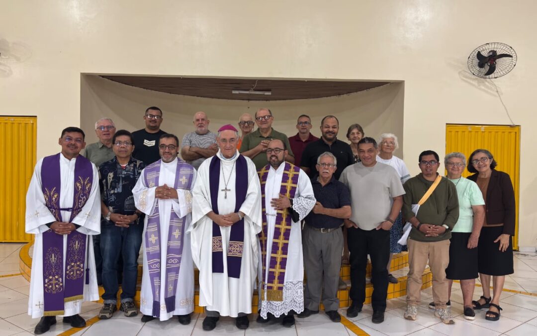 DURANTE RETIRO CLERO E RELIGIOSAS DO ALTO XINGU RECEBEM RENOVAÇÃO ESPIRITUAL COM FOCO NA ESCUTA E COMUNHÃO
