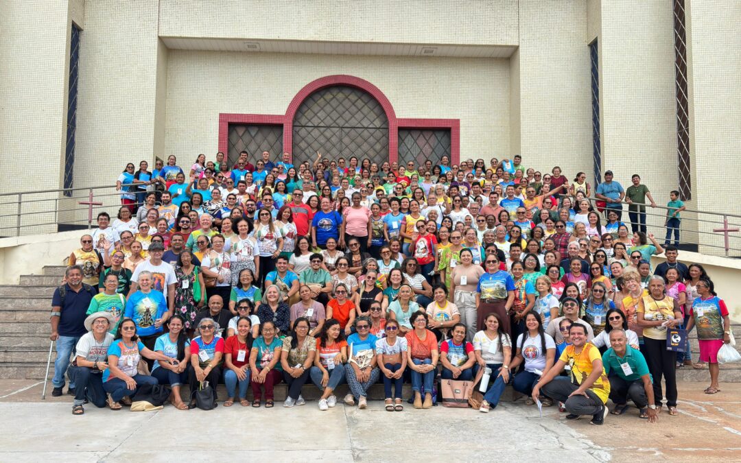 SEMINÁRIO DAS CEBS REÚNE 370 PARTICIPANTES E FORTALECE MISSÃO NAS COMUNIDADES DA ARQUIDIOCESE DE SANTARÉM
