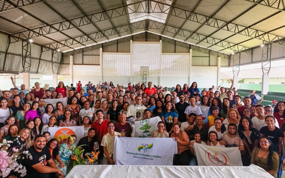 DIOCESE DE ABAETETUBA REALIZA FORMAÇÃO PARA SERVOS DO RCC